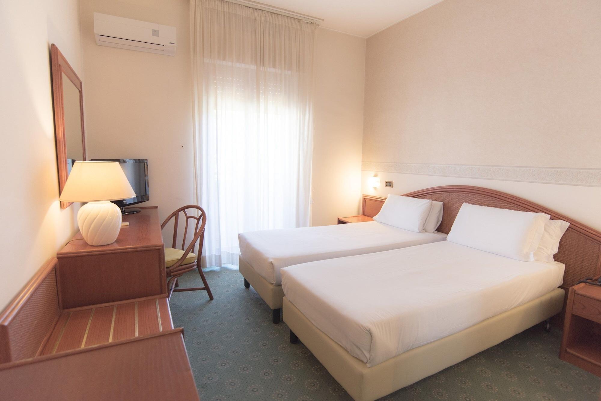 Hotel Riva Del Sole Giovinazzo Εξωτερικό φωτογραφία