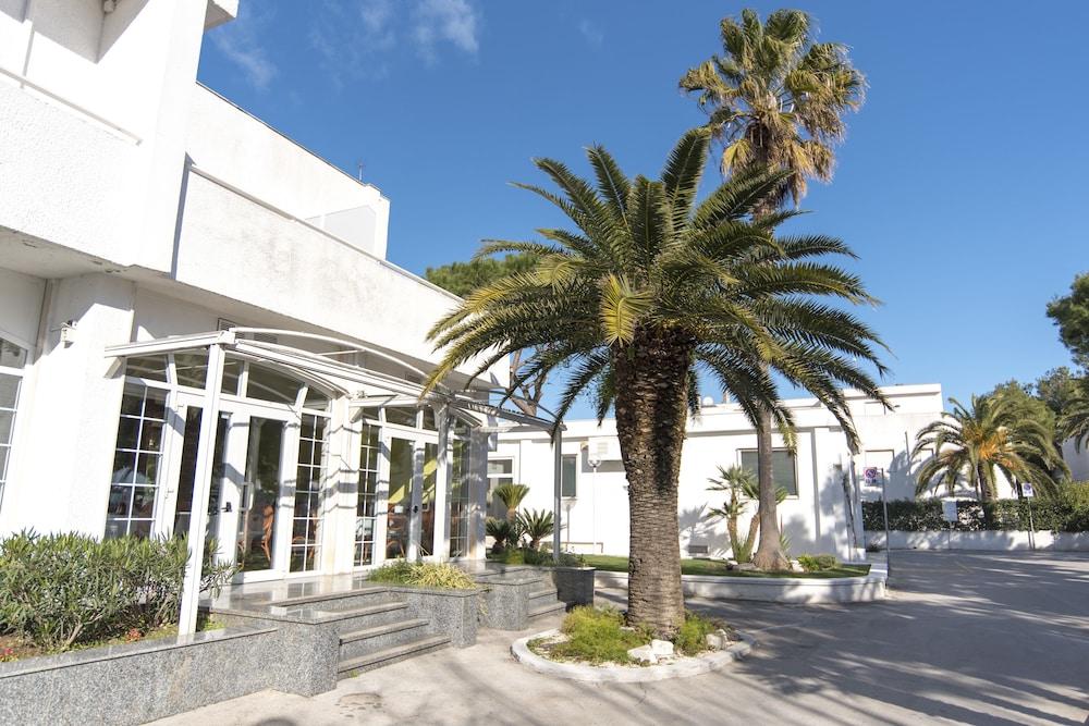 Hotel Riva Del Sole Giovinazzo Εξωτερικό φωτογραφία