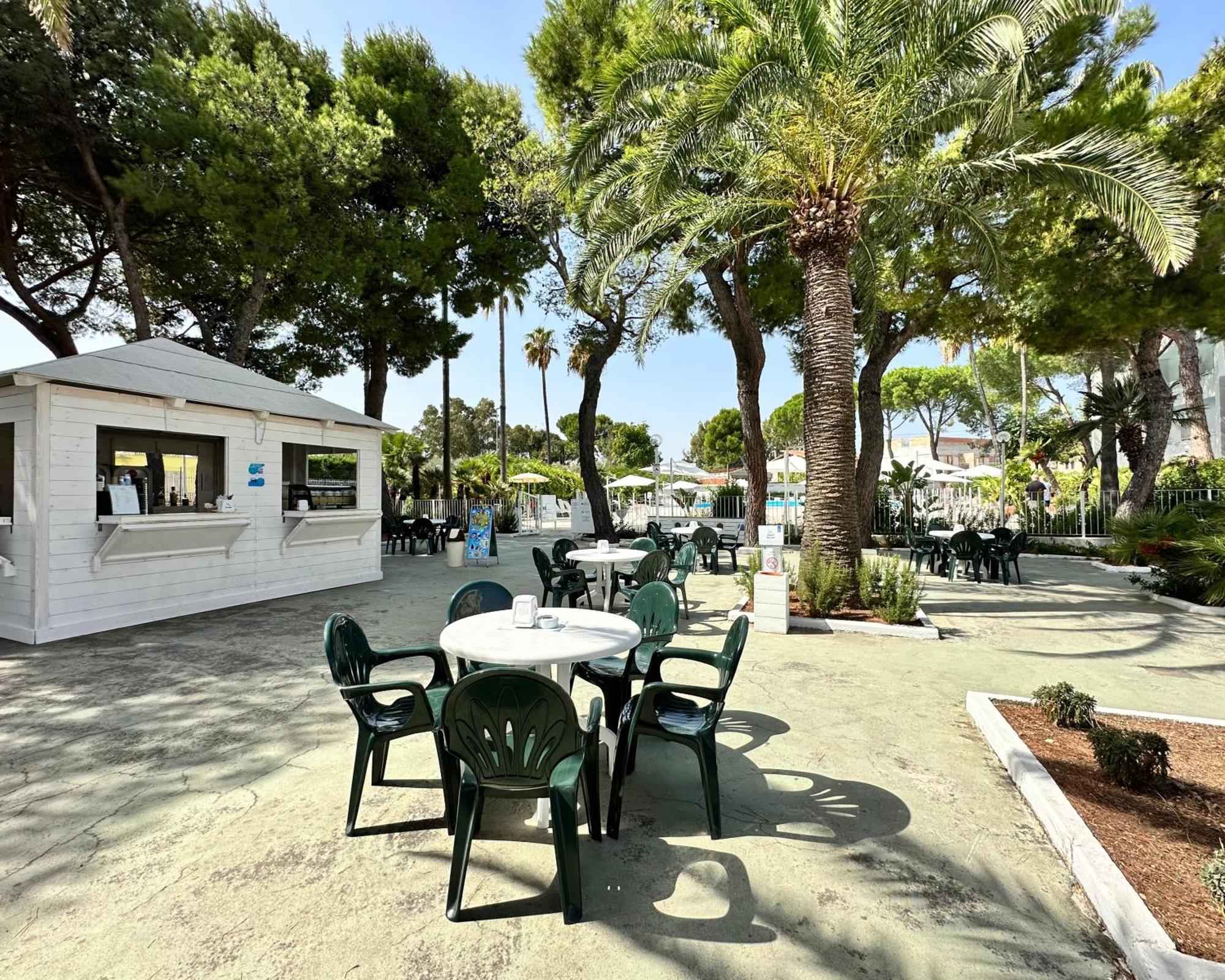 Hotel Riva Del Sole Giovinazzo Εξωτερικό φωτογραφία